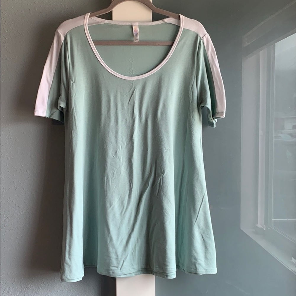 LuLaRoe Perfect Tee